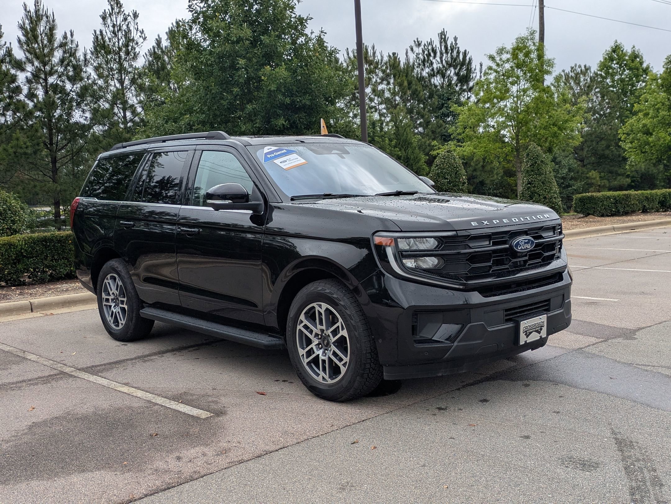 Certified 2025 Ford Expedition Active AWD/4WD image 1
