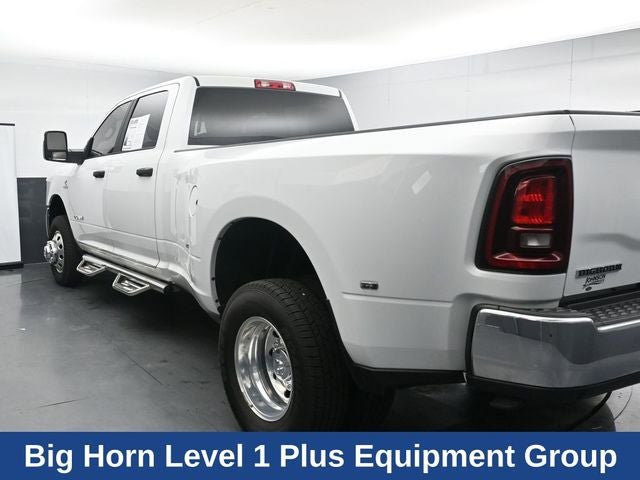 Used 2025 RAM 3500 Big Horn AWD/4WD image 9