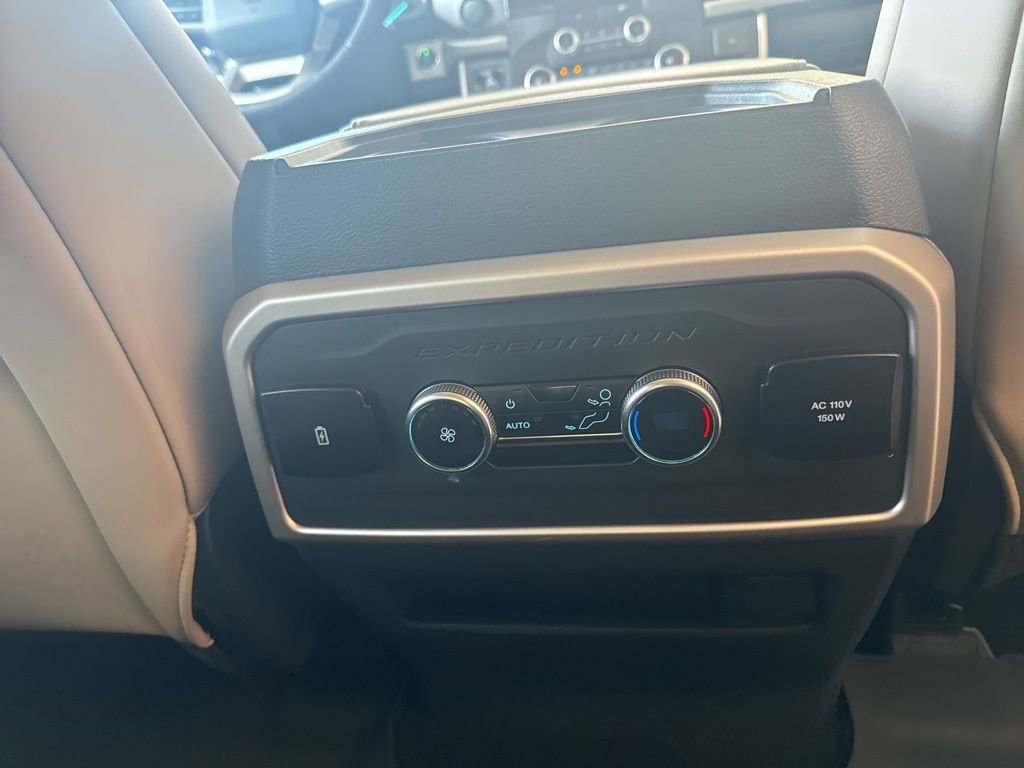 Certified 2023 Ford Expedition XLT image 19