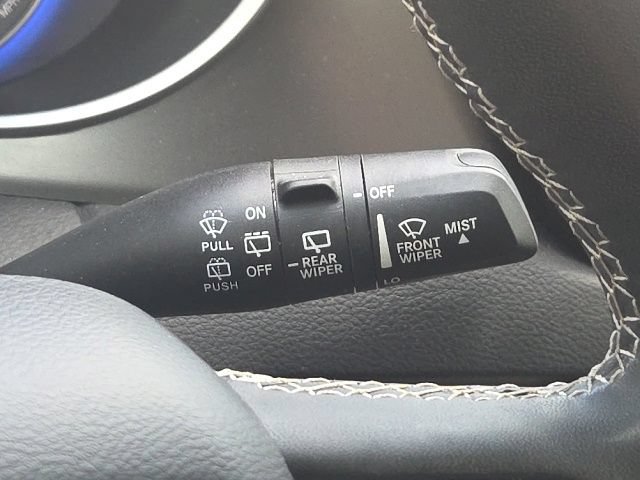 Used 2022 Chrysler Pacifica Touring-L FWD image 45