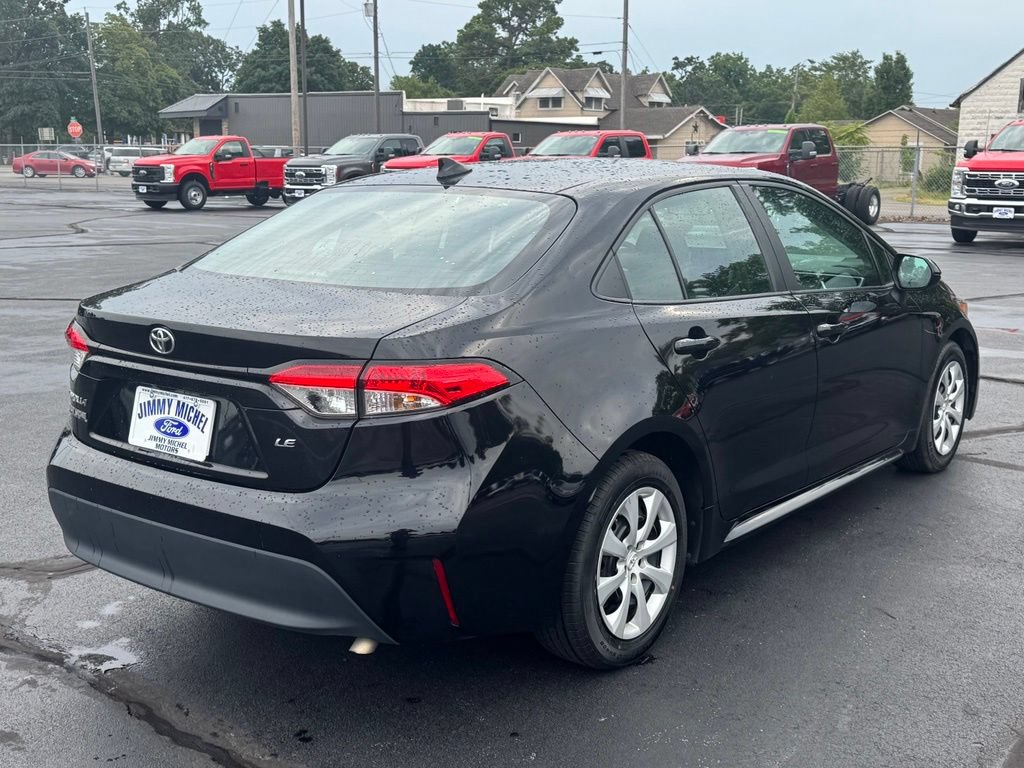 Used 2025 Toyota Corolla LE FWD image 19