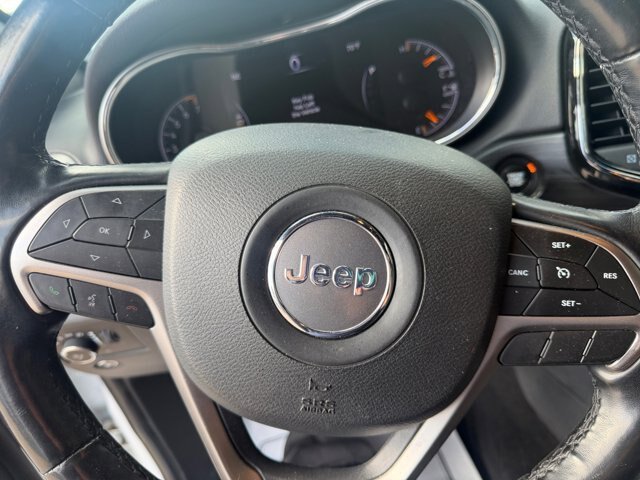 Used 2020 Jeep Grand Cherokee Altitude RWD image 31