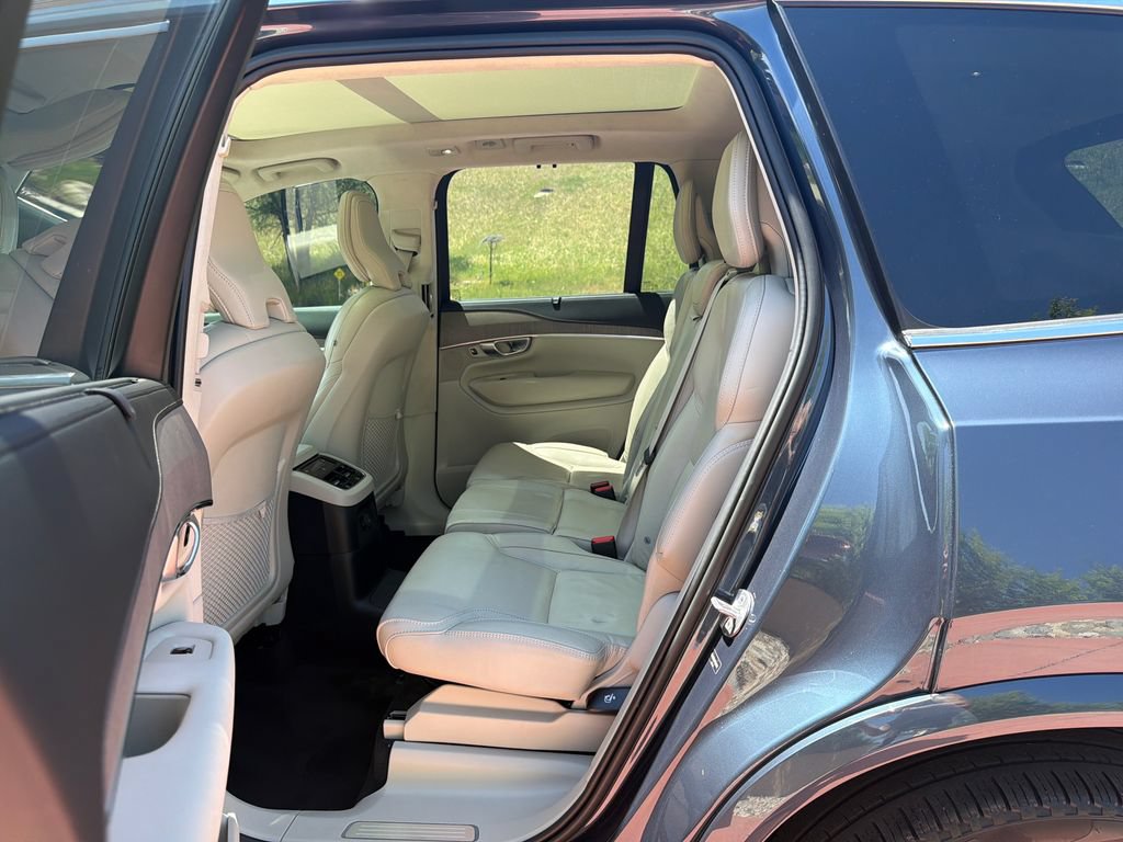 Used 2023 Volvo XC90 T8 Ultimate w/ Lounge Package AWD/4WD image 22