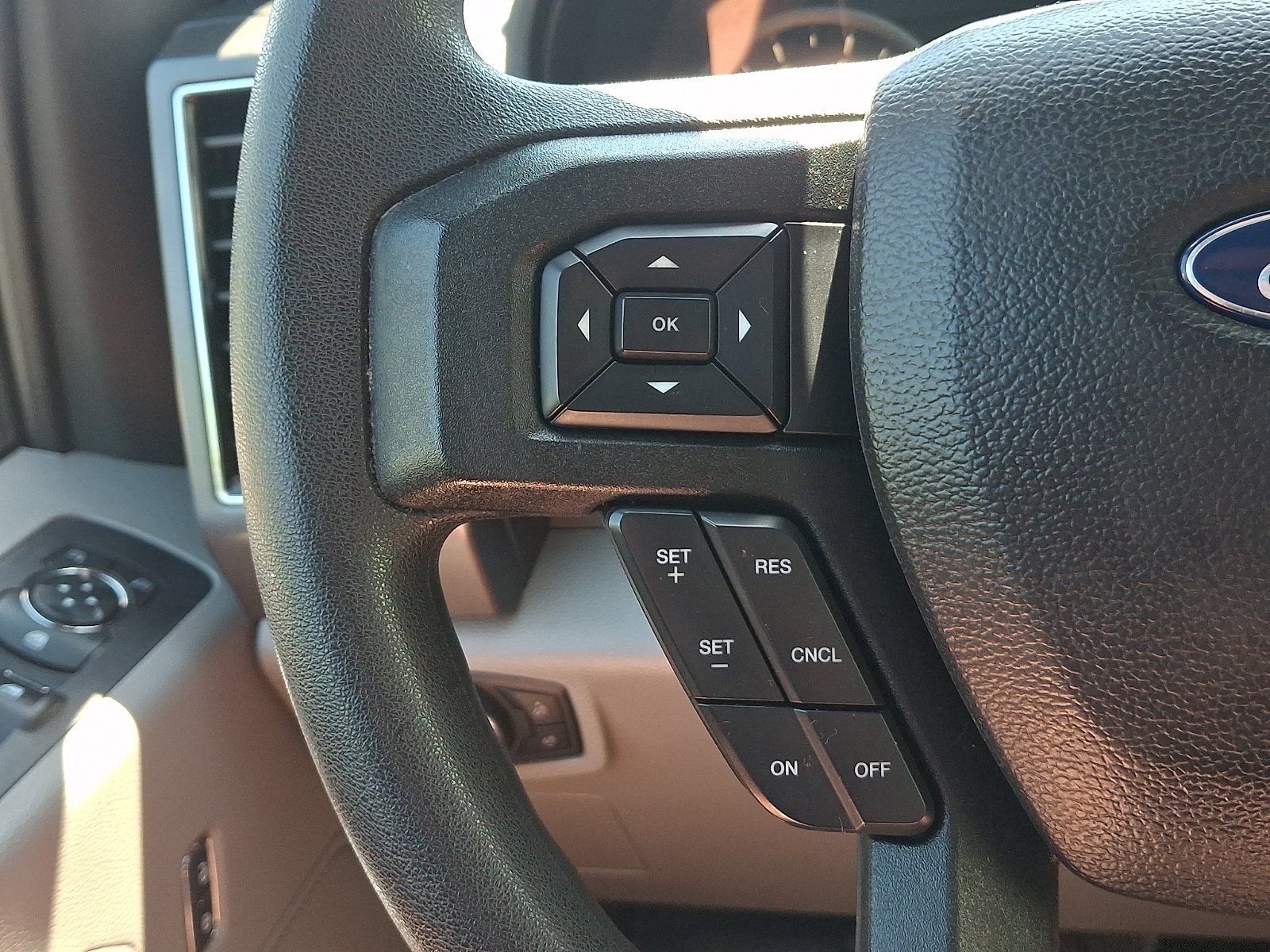 Certified 2018 Ford F150 XLT AWD/4WD image 21