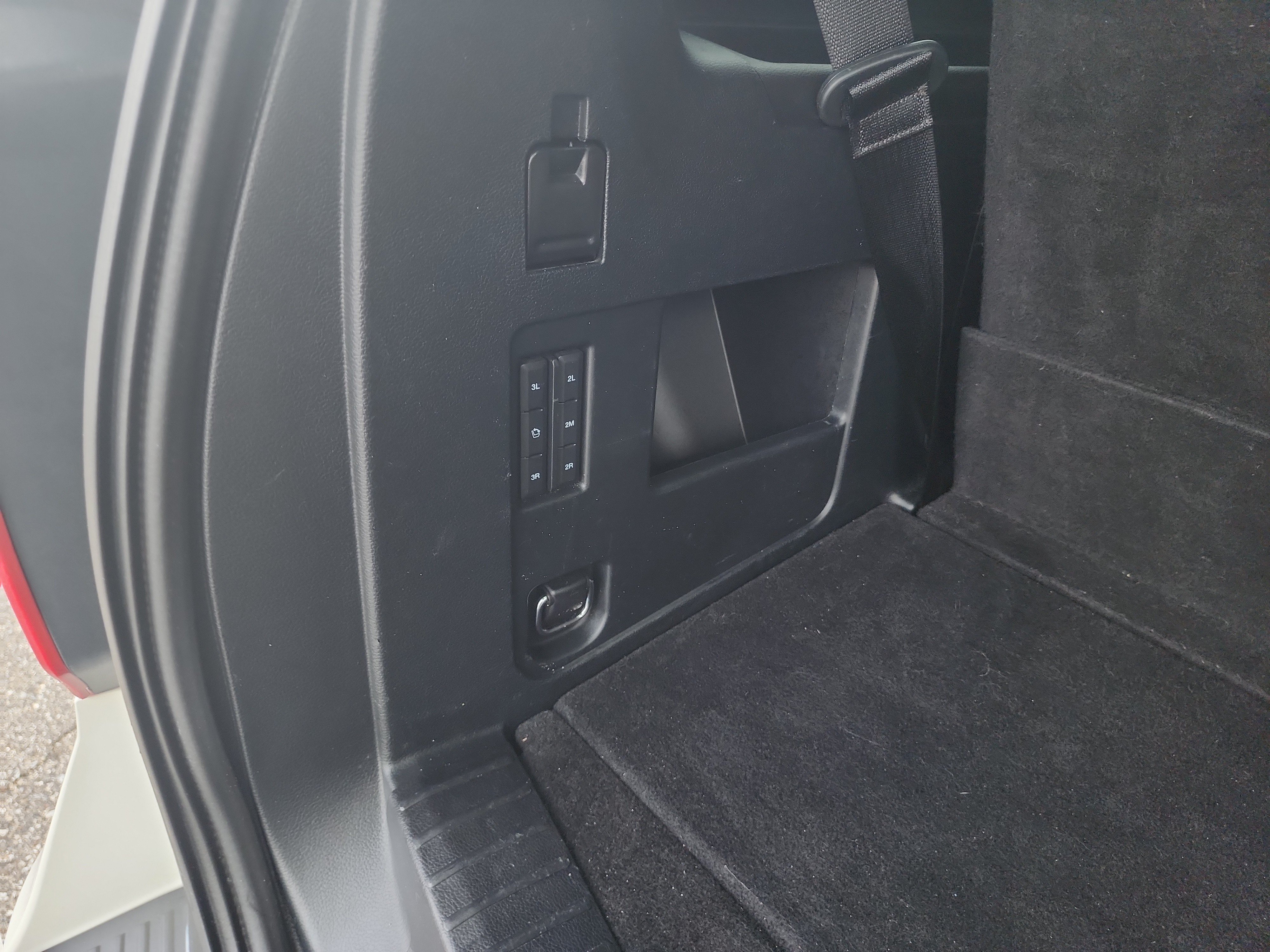 Certified 2020 Ford Expedition XLT w/ Equipment Group 202A RWD image 19