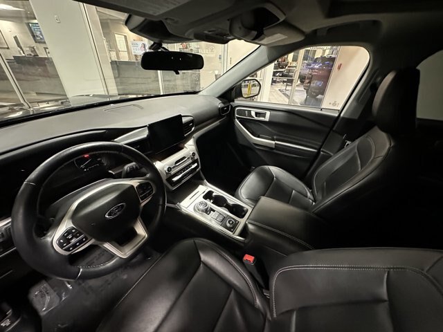 Certified 2023 Ford Explorer XLT w/ Equipment Group 202A AWD/4WD image 13