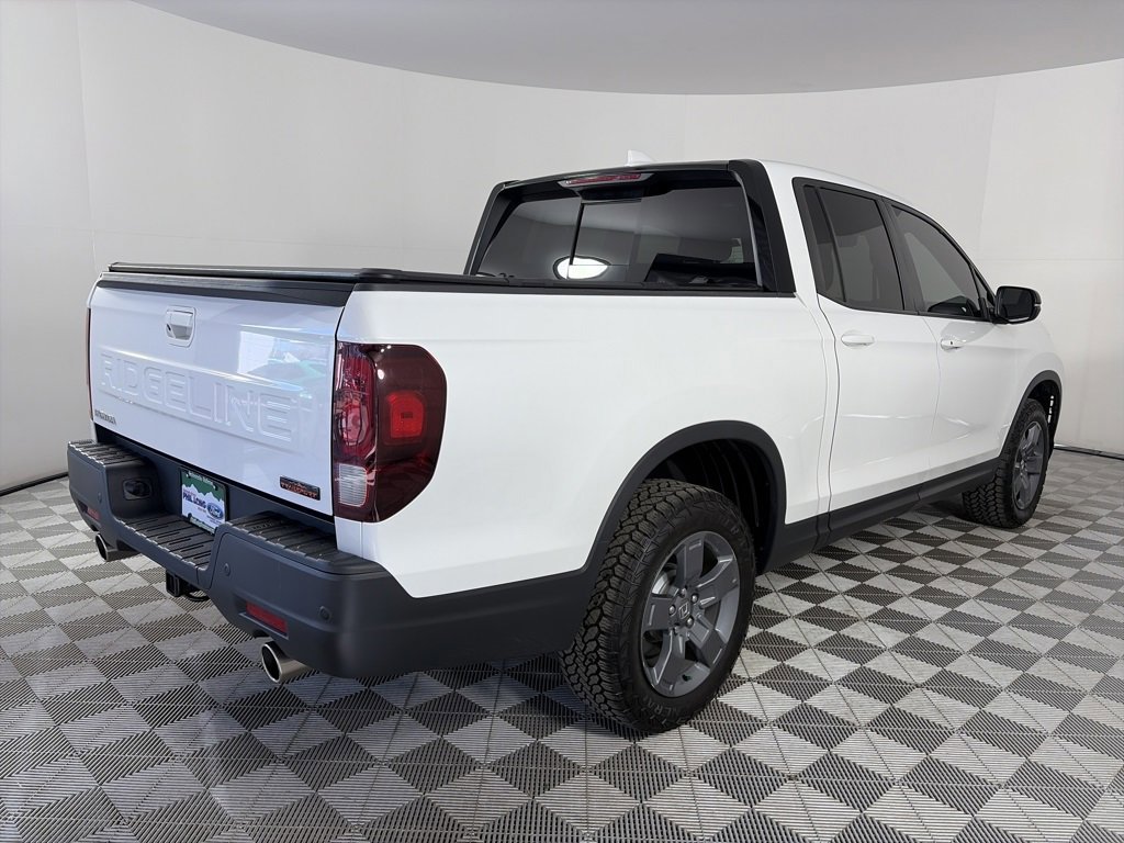 Used 2025 Honda Ridgeline TrailSport image 5