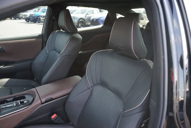 Used 2023 Toyota Crown AWD/4WD image 10