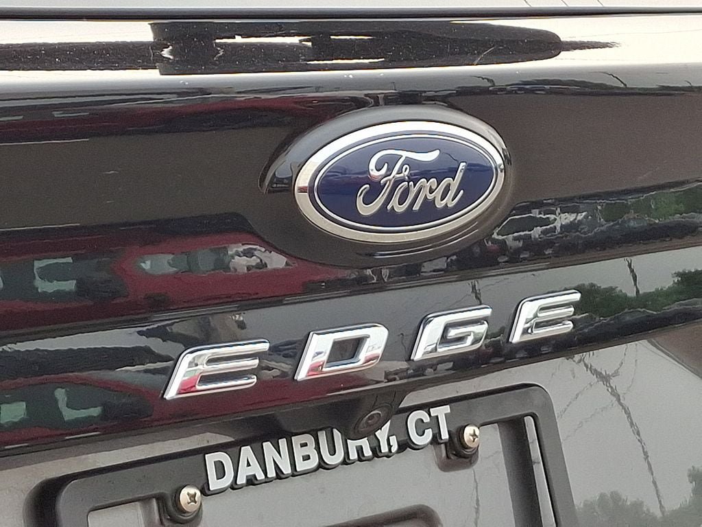 Certified 2023 Ford Edge Titanium AWD/4WD image 31