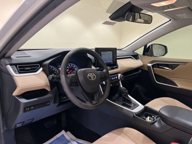 Used 2020 Toyota RAV4 XLE w/ Convenience Package image 9