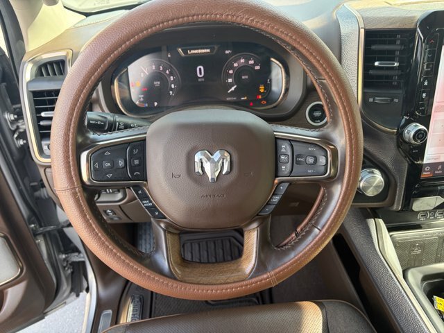 Used 2025 RAM 1500 Limited AWD/4WD image 9