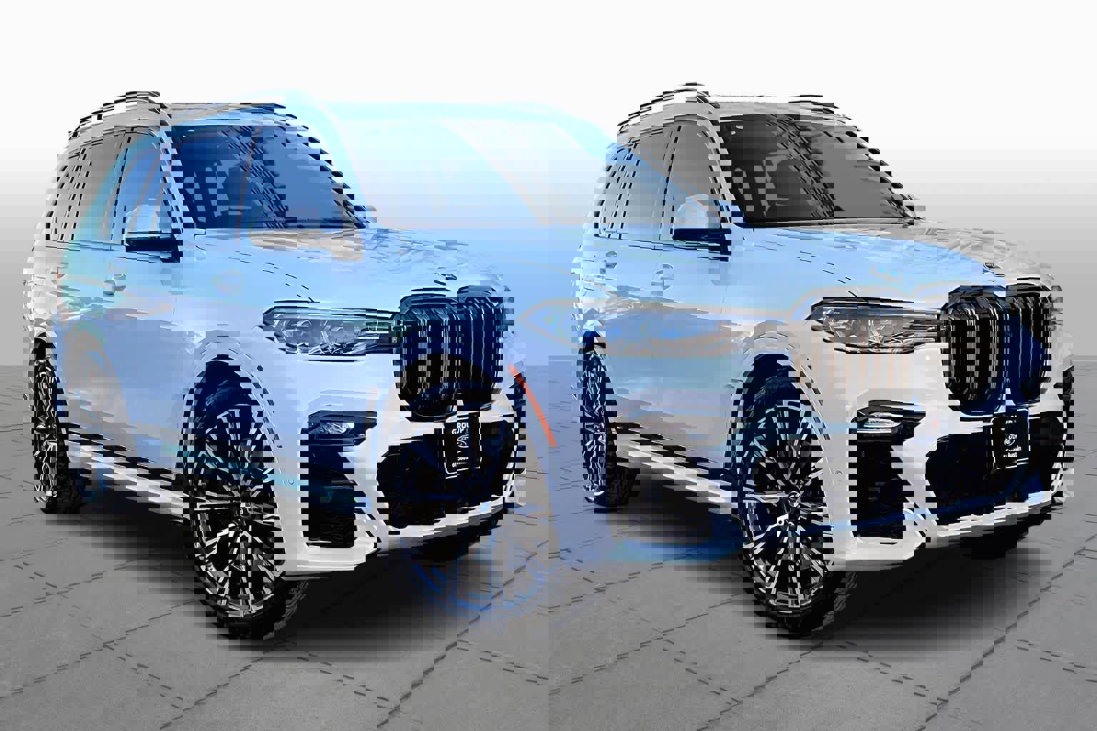 Used 2022 BMW X7 M50i image 2