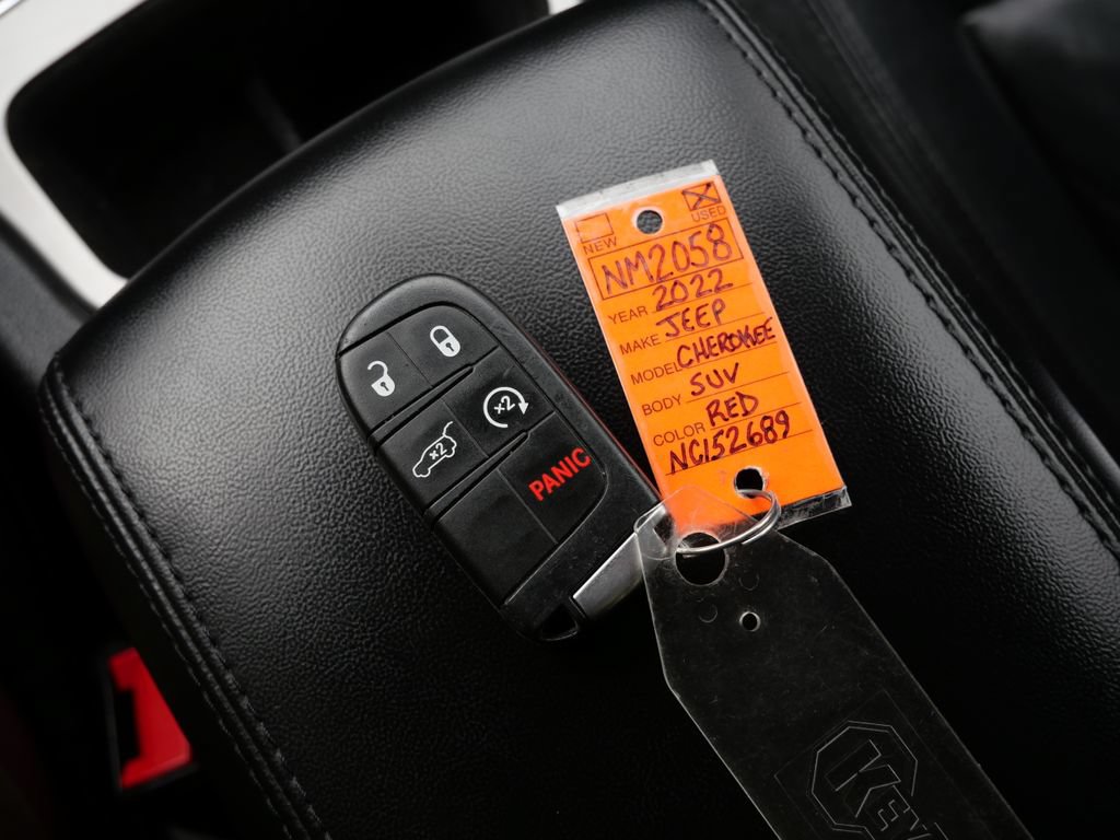 Used 2022 Jeep Grand Cherokee Limited RWD image 37