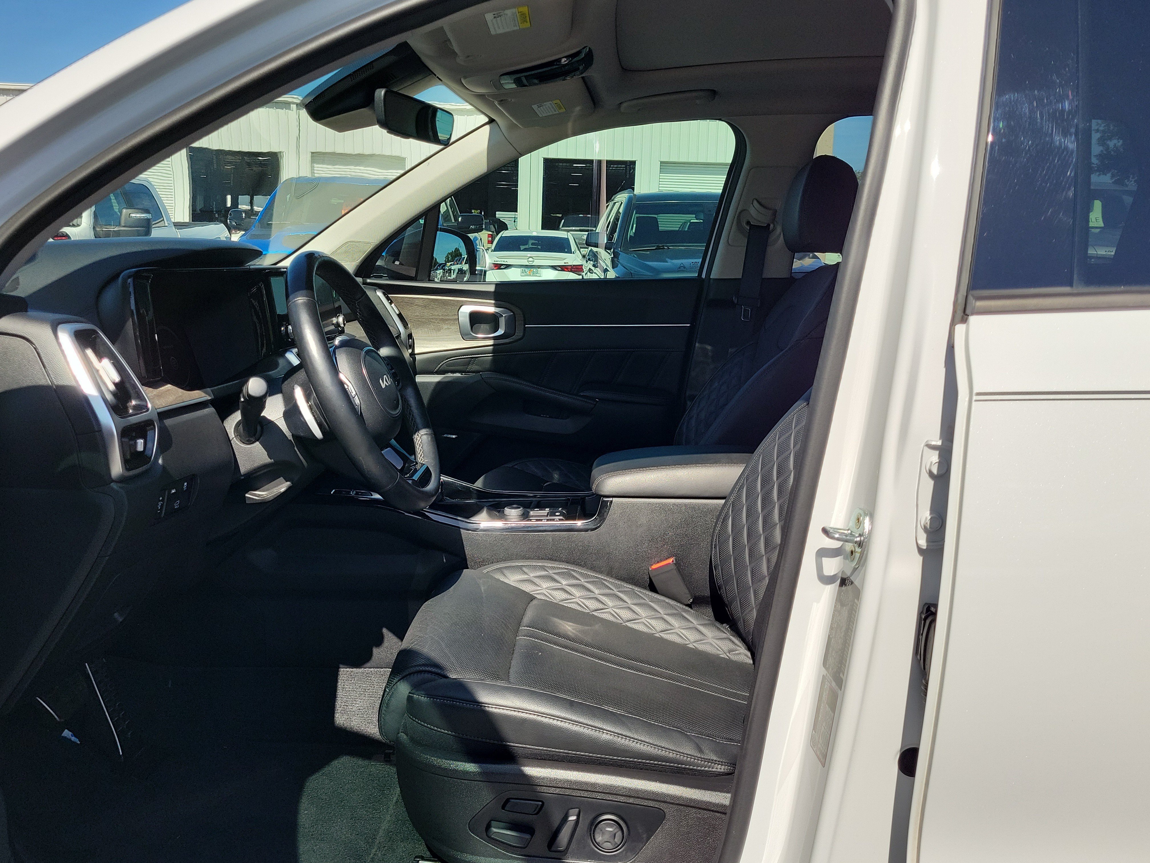 Used 2022 Kia Sorento SX Prestige AWD/4WD image 22
