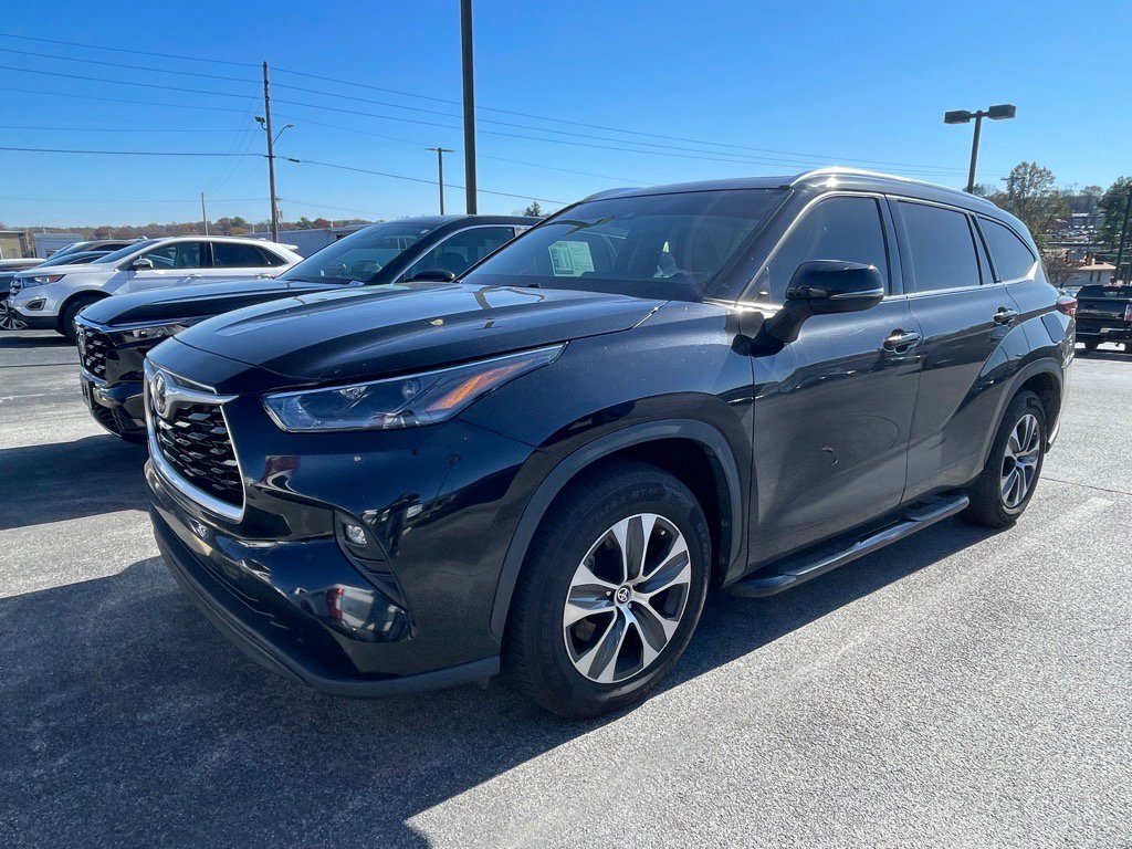 Used 2021 Toyota Highlander XLE