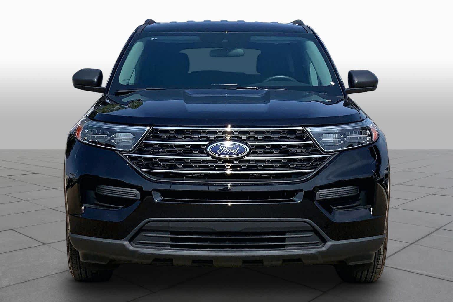 Certified 2023 Ford Explorer XLT AWD/4WD image 4