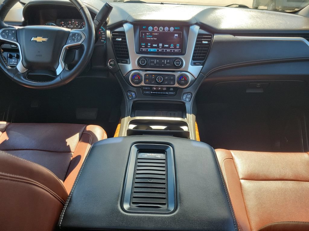 Used 2020 Chevrolet Suburban Premier w/ Premier Plus Edition AWD/4WD image 16