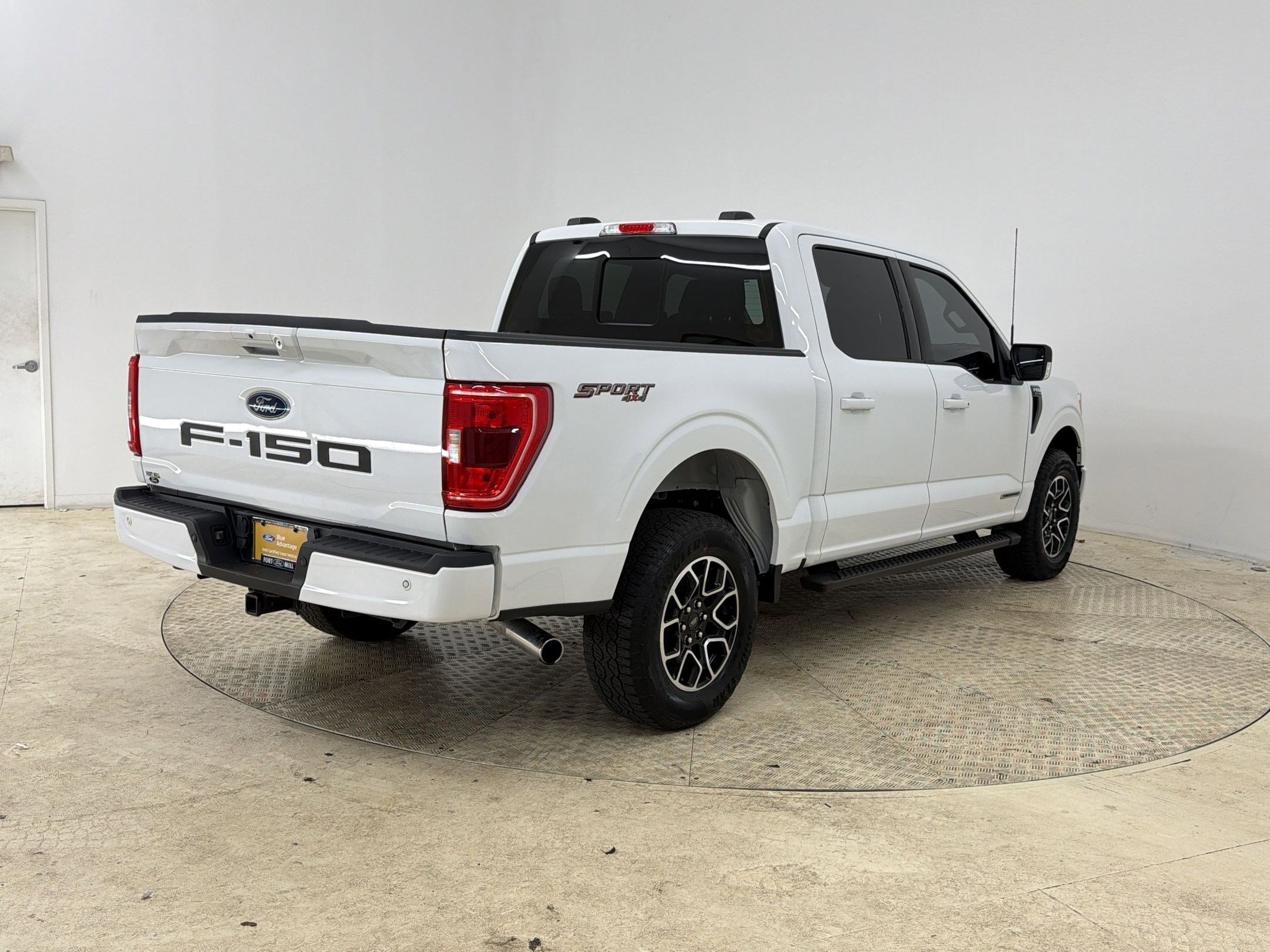Certified 2023 Ford F150 XLT w/ Equipment Group 302A High image 9