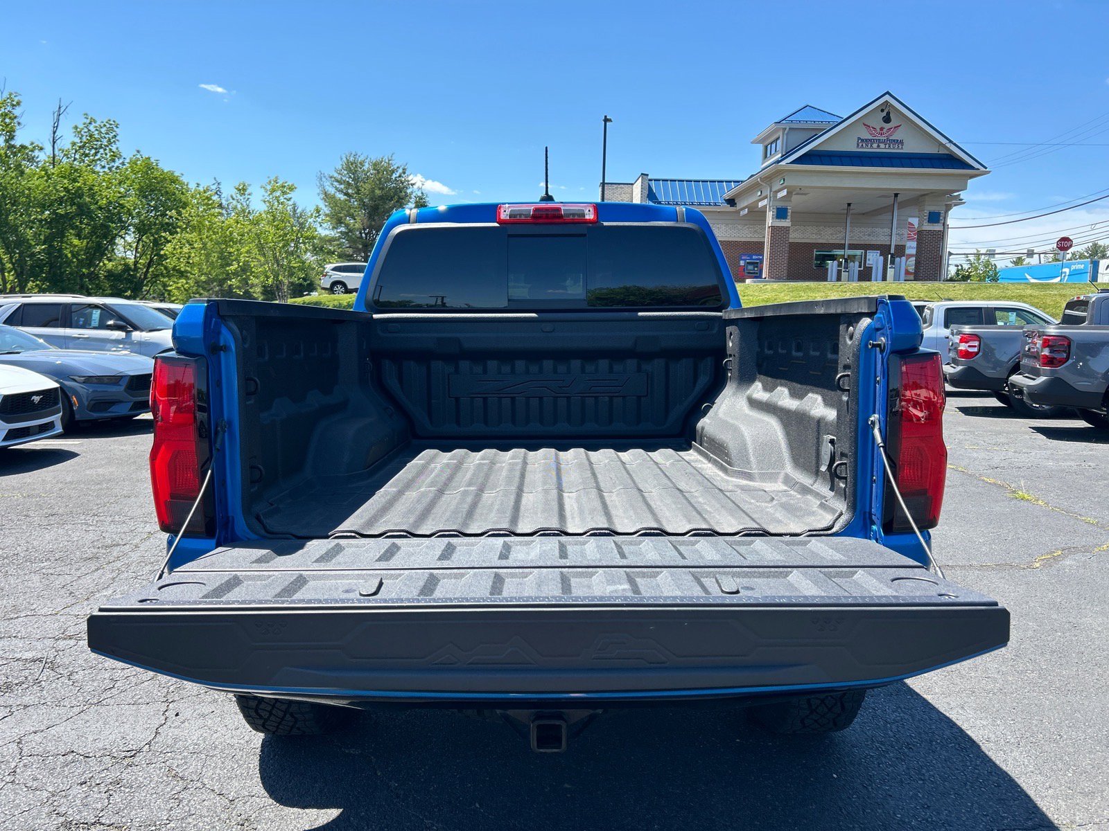 Used 2024 Chevrolet Colorado ZR2 w/ ZR2 Convenience Package III AWD/4WD image 13