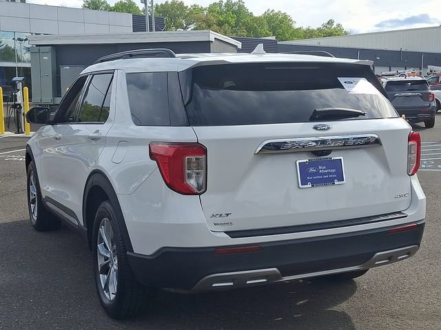 Certified 2023 Ford Explorer XLT w/ Equipment Group 202A AWD/4WD image 4