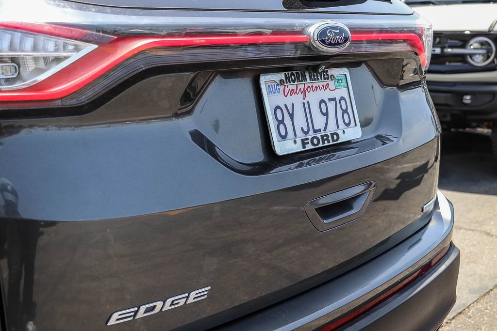 Certified 2018 Ford Edge SE FWD image 12