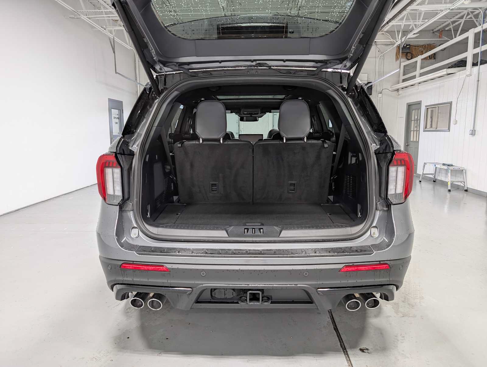 Certified 2025 Ford Explorer ST AWD/4WD image 43
