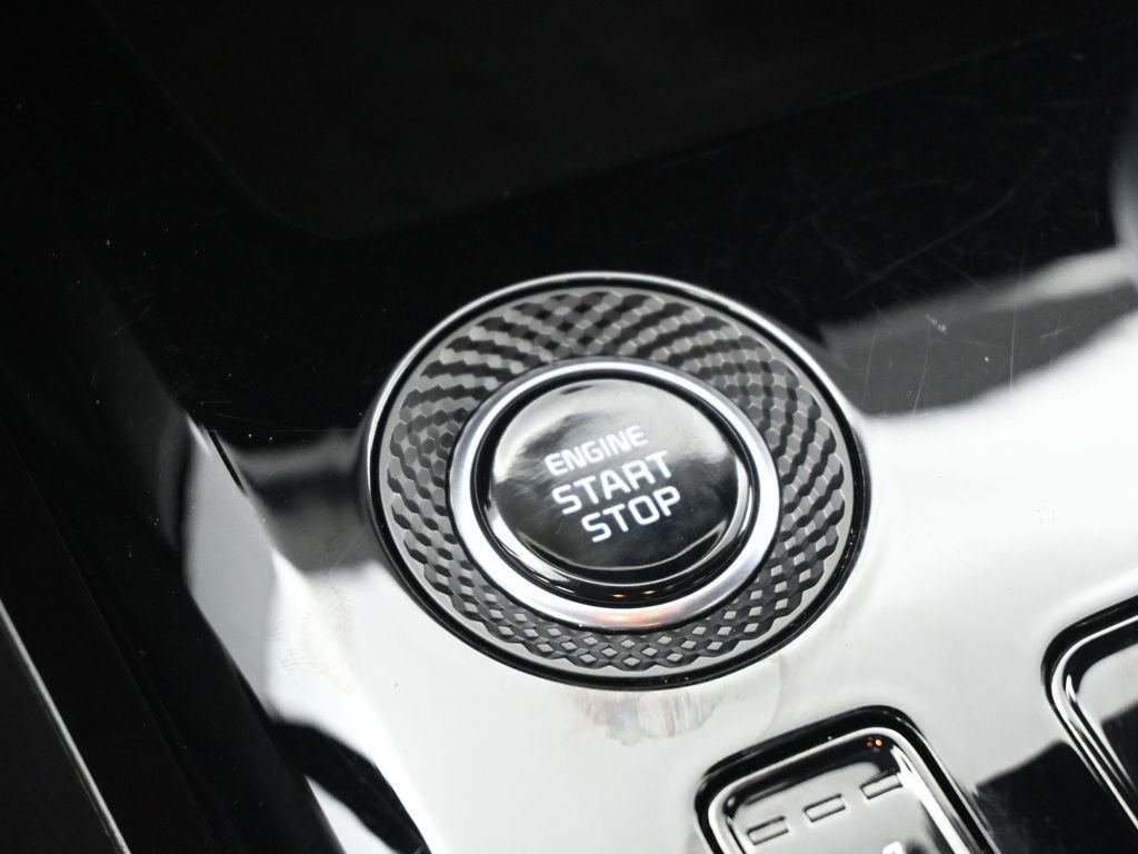 Used 2023 Kia Niro EX image 41