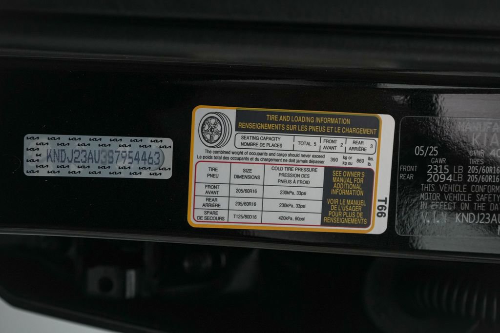 Used 2025 Kia Soul LX FWD image 23