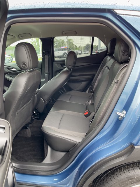 Used 2024 Buick Encore GX Preferred w/ Comfort Package AWD/4WD image 11