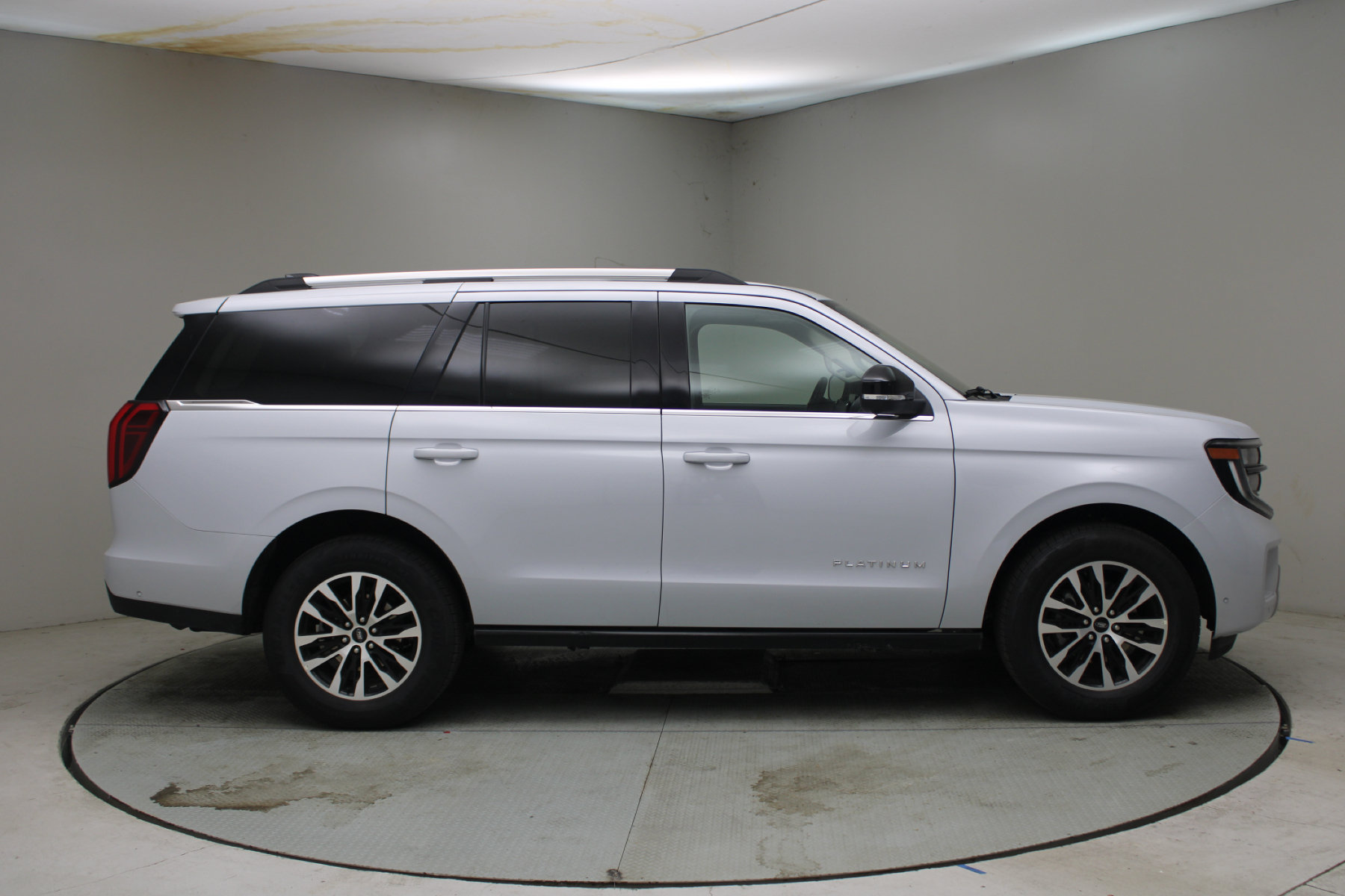 Certified 2025 Ford Expedition Platinum AWD/4WD image 28