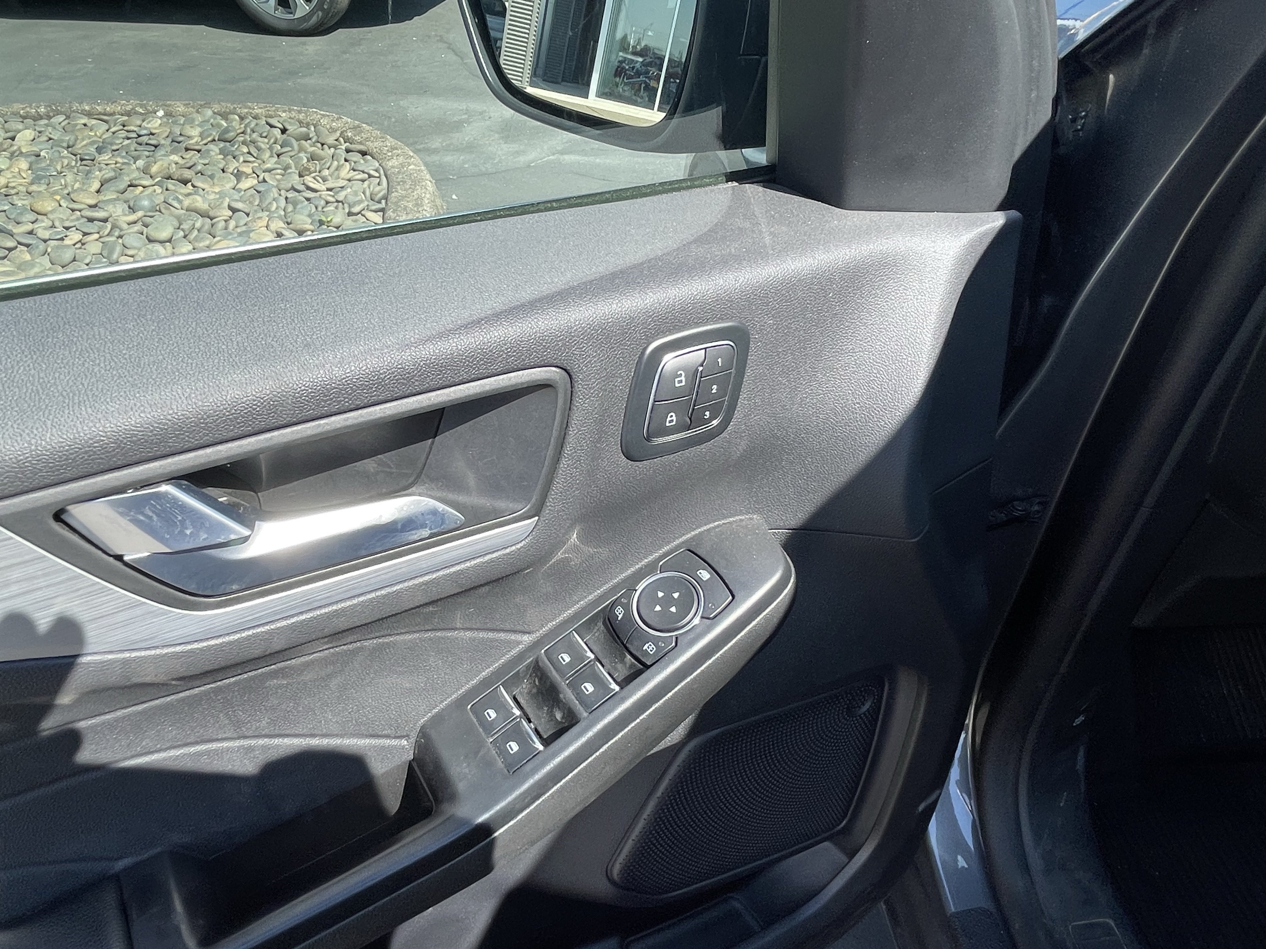 Certified 2025 Ford Escape Platinum AWD/4WD image 13