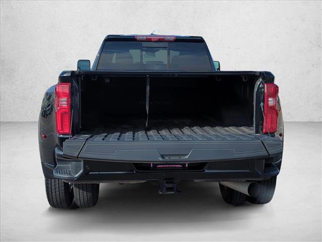 Used 2024 Chevrolet Silverado 3500 High Country w/ High Country Premium Package image 7