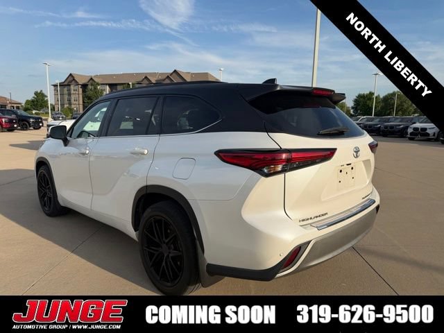 Used 2020 Toyota Highlander Platinum AWD/4WD image 4