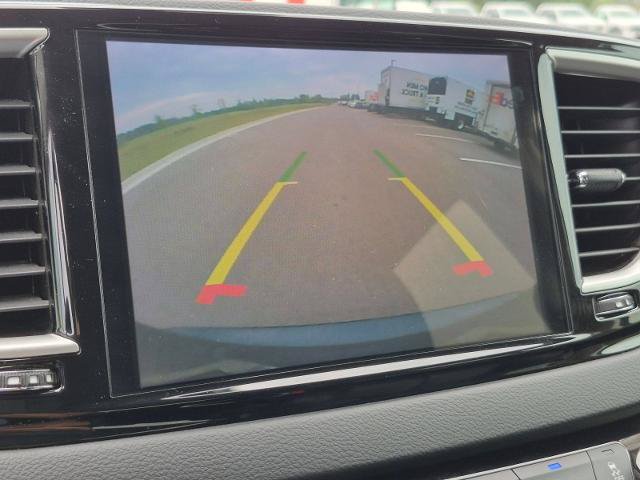 Used 2023 Chrysler Pacifica Touring-L FWD image 22