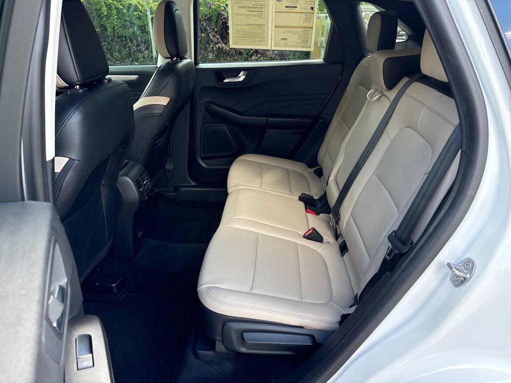 Certified 2021 Ford Escape SEL FWD image 32