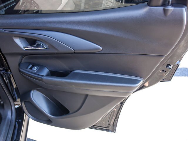 Used 2023 Chevrolet TrailBlazer LT FWD image 23