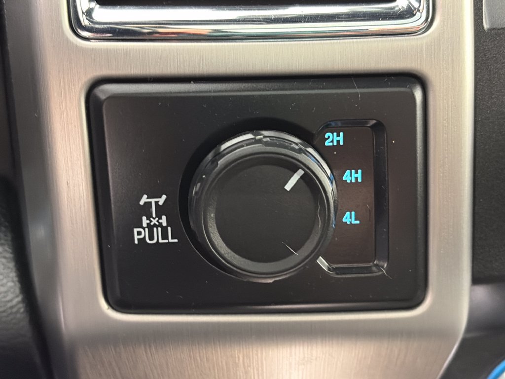Certified 2017 Ford F250 Platinum w/ Platinum Ultimate Package AWD/4WD image 23
