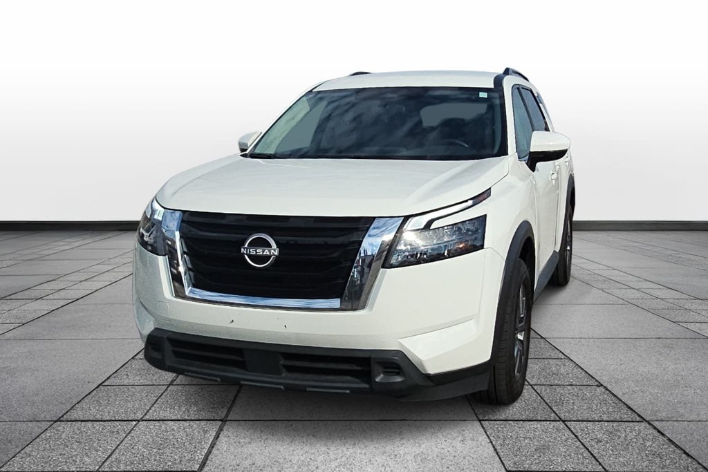 Used 2025 Nissan Pathfinder SV