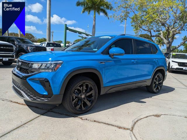 Used 2023 Volkswagen Taos SE w/ Black Wheel Package