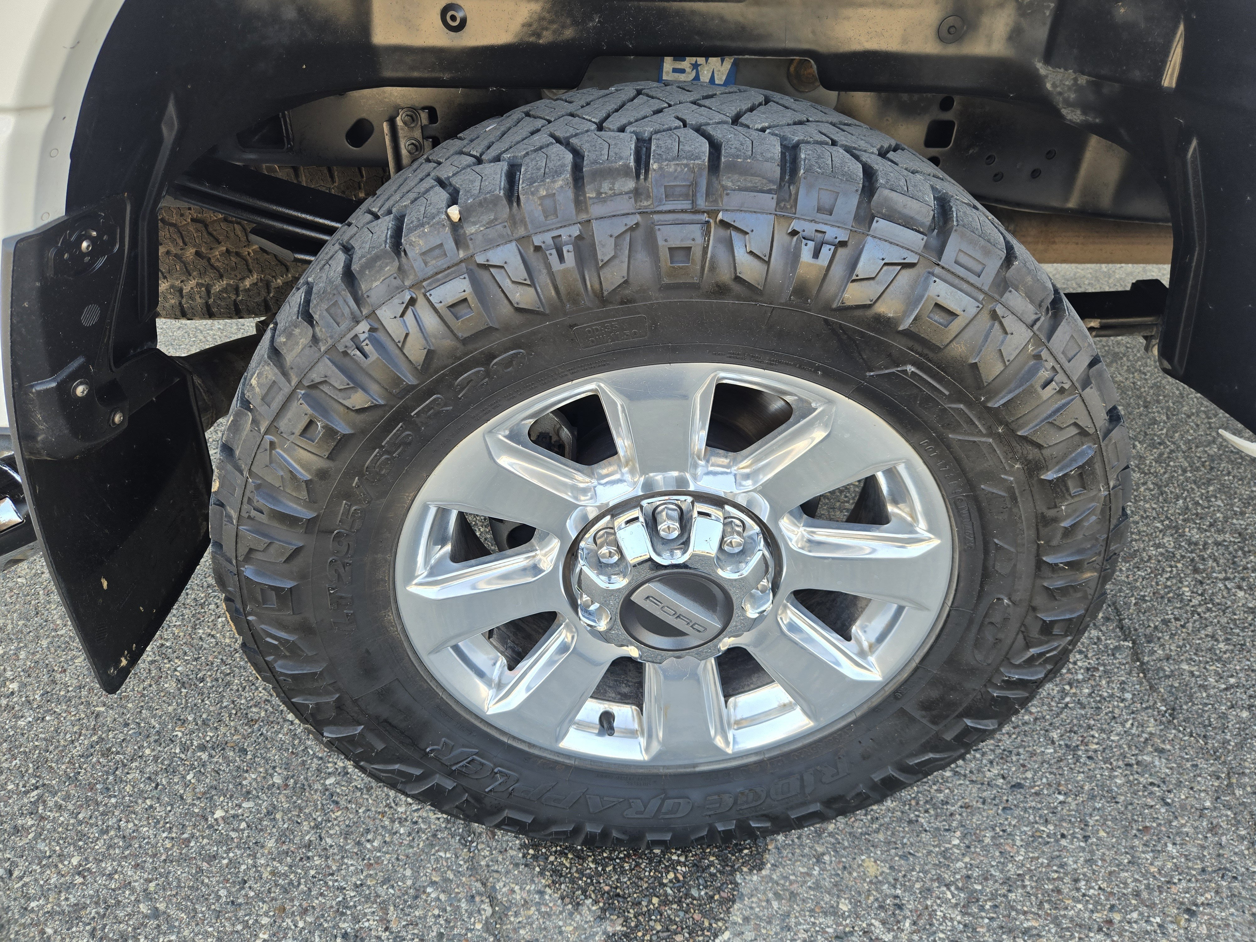 Certified 2022 Ford F250 Platinum w/ FX4 Off-Road Package AWD/4WD image 14