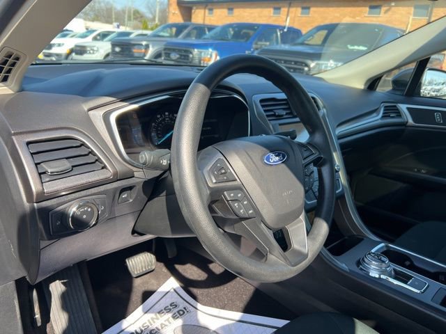 Certified 2020 Ford Fusion SE image 8