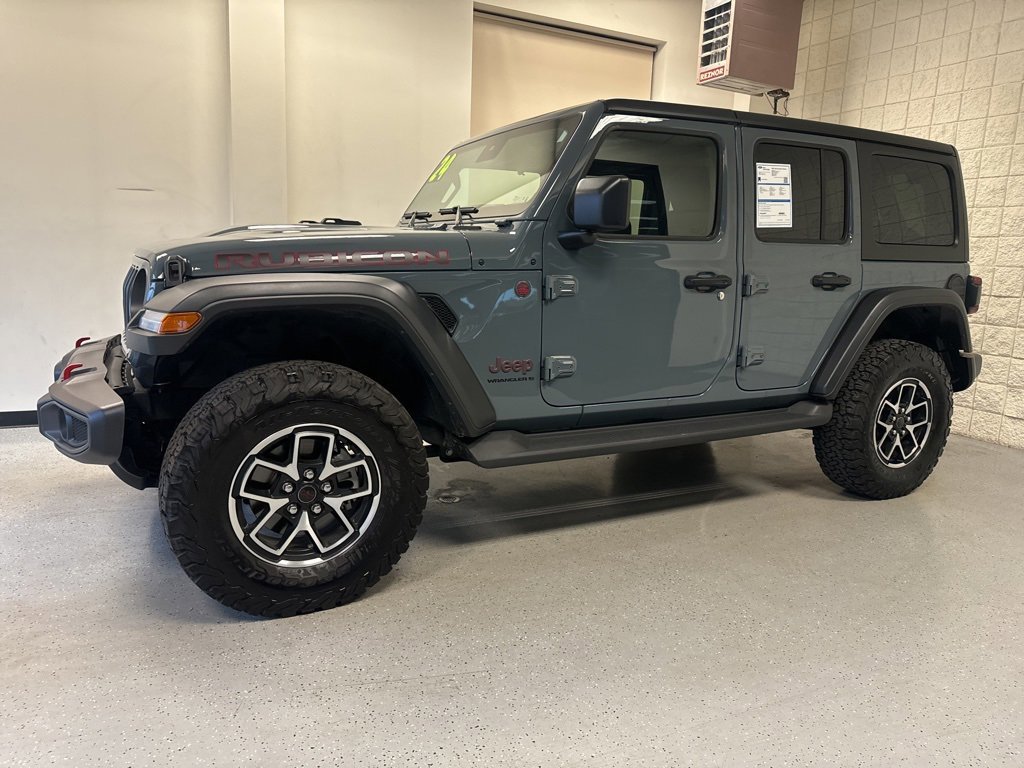 Used 2024 Jeep Wrangler Rubicon w/ Convenience Group image 15