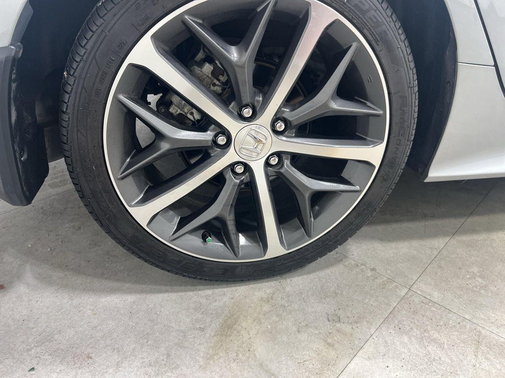 Used 2023 Honda Civic Touring image 15