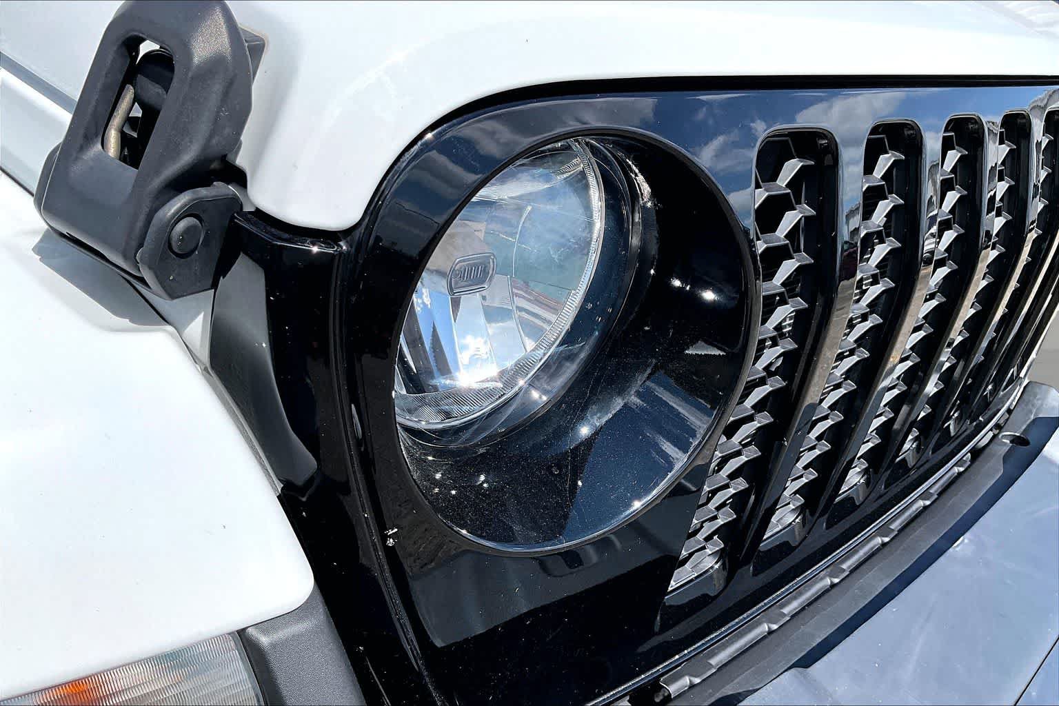 Used 2023 Jeep Gladiator Sport AWD/4WD image 27