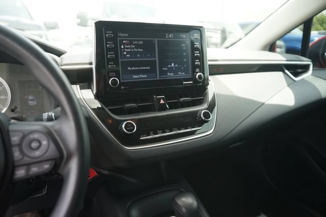Used 2021 Toyota Corolla LE FWD image 26