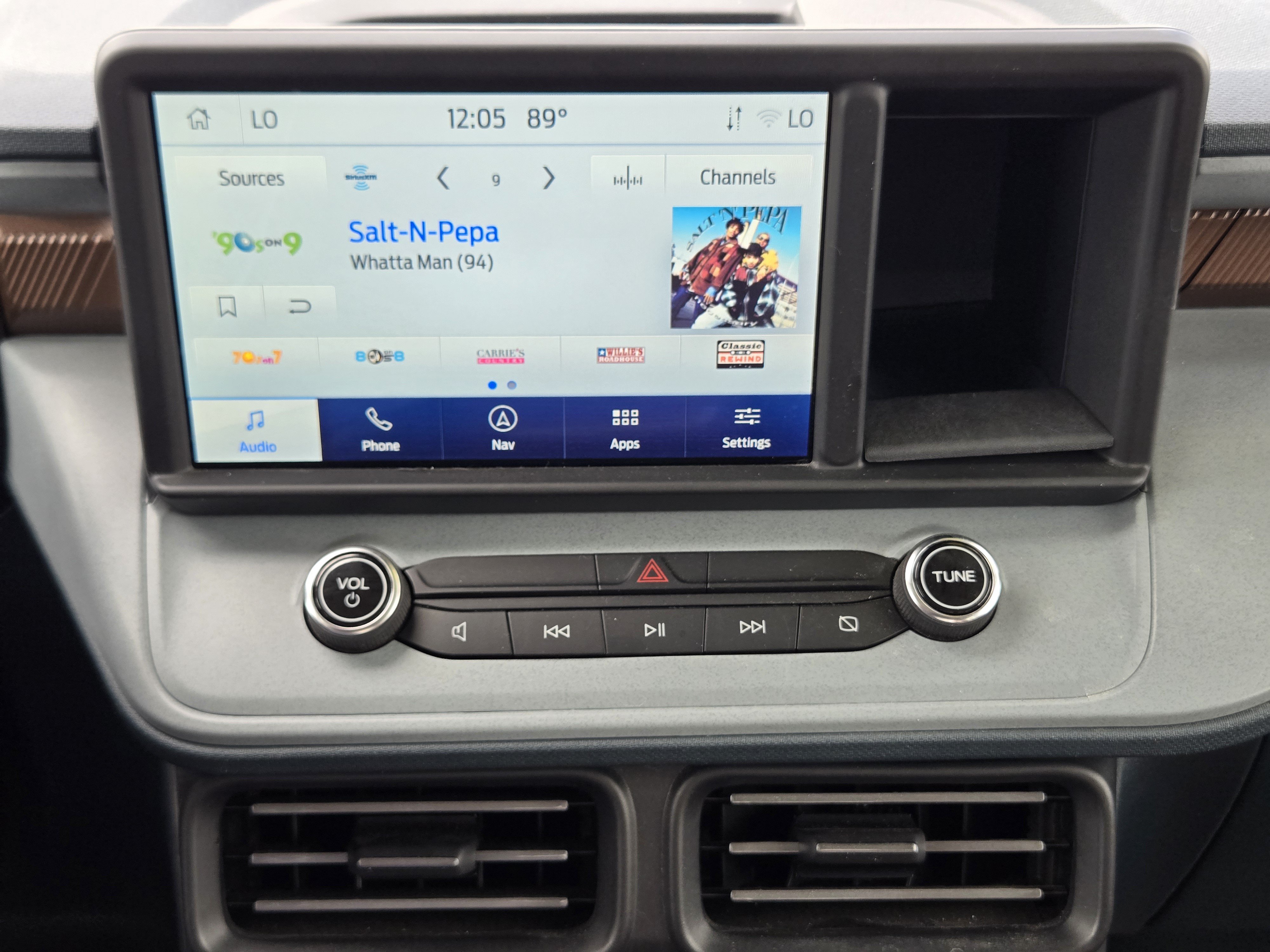 Certified 2024 Ford Maverick Lariat FWD image 18