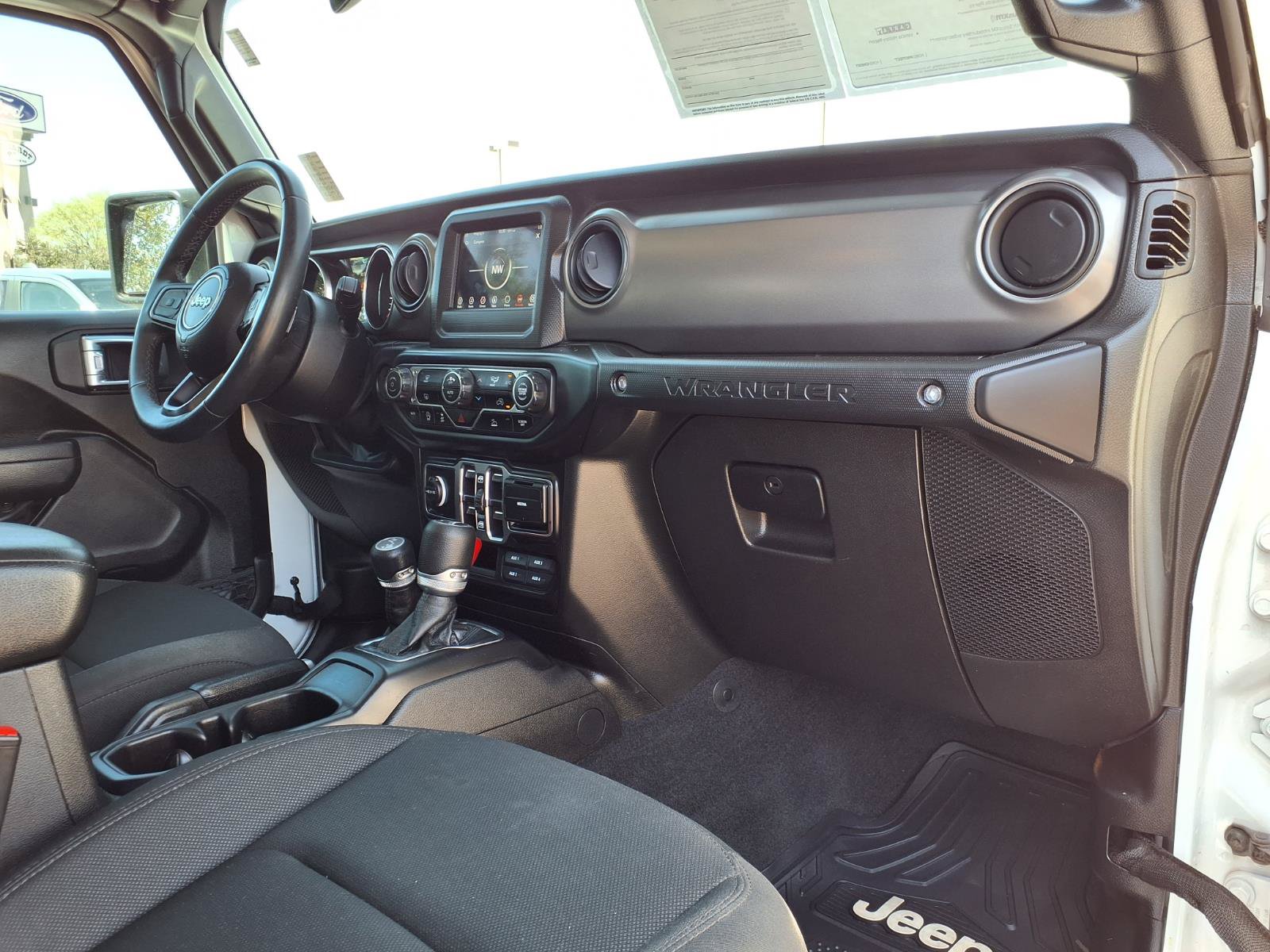 Used 2022 Jeep Wrangler Unlimited Sport AWD/4WD image 10