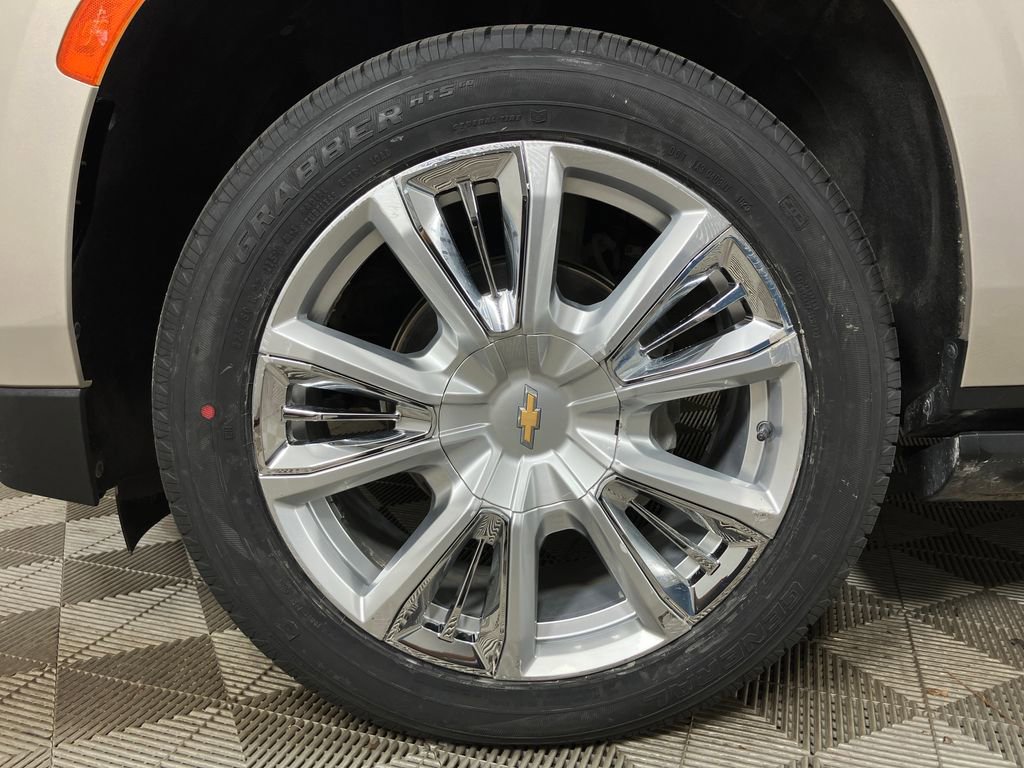 Used 2021 Chevrolet Tahoe High Country w/ Premium Package image 16