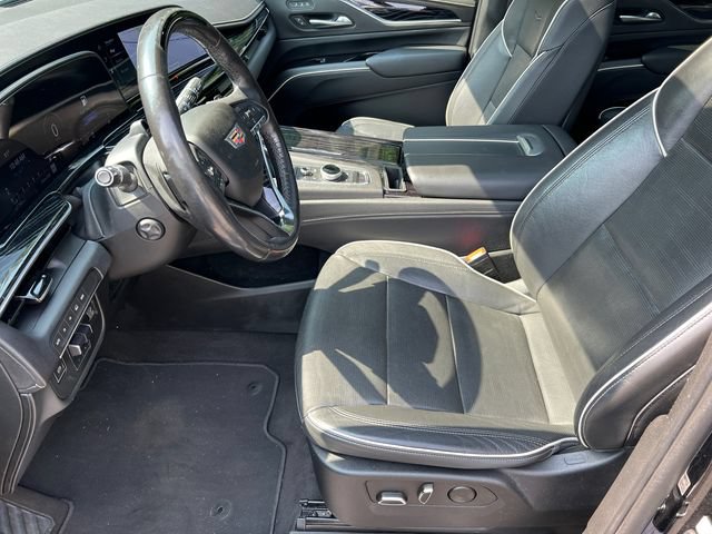 Used 2023 Cadillac Escalade ESV Sport AWD/4WD image 11