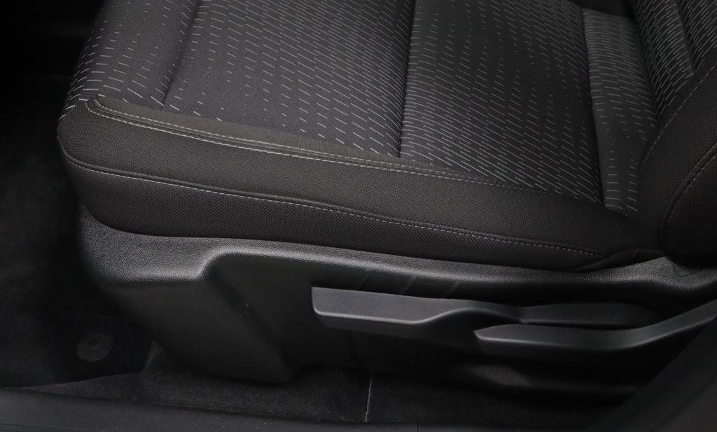 Used 2026 Chevrolet Equinox LT image 25